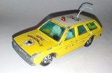 Cumpara ieftin Macheta SIKU - Volkswagen Passat Variant - ADAC masina de interventii rutiere, 1:64