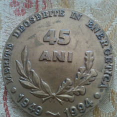 Medalie 45 ani Merite deosebite in Energetica 1949-1994 Omul este masura tuturor lucrurilor ISPE ISPH,113 grame + taxele postale 7 roni =120 roni