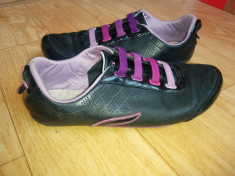 Pantofi din piele firma Lacoste marimea 38,arata impecabil! foto