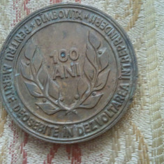 Medalie 100 ani Pentru merite deosebite in dezvoltarea intreprinderii Bourul Dimbovita, 48 grame