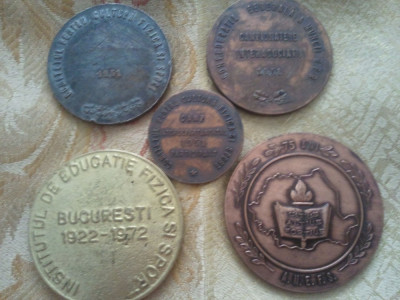 Lot 5 medalii Comitetul pentru cultura fizica si sport 1931 1951, 326 grame + taxele postale 10 roni = 336 roni,reducere de pret la 200 roni foto