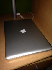 Vand MacBook Pro 15&amp;#039;&amp;#039; MID 2010 i5 2,4GHz SSD 256GB 8GB RAM - CEL MAI BUN PRET! foto