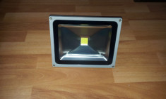 Proiector led 10w 900lm foto