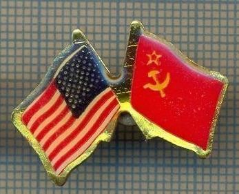 1223 INSIGNA - DRAPELELE INCRUCISATE ALE SUA SI URSS -starea ce se vede. foto