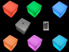 LED Cube with RGB Colors Remote Controlled 07300 foto