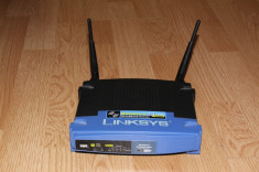 Router WiFi Linksys WRT54GL, cu firmware DD-WRT instalat foto