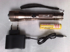 Lanterna UltraFire cu Led Cree Q5, 500 lumeni,+ acumulator Li-ion 18650 de 5000mAh +incarcator retea foto