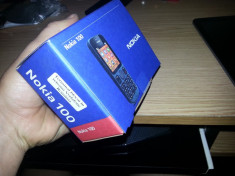 Nokia 100 nou, sigilat codat Vodafone foto