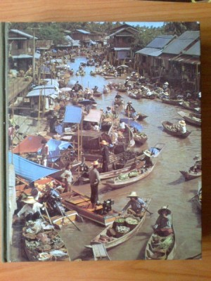 w The Readers Digest Book of World Travel (in limba engleza) foto