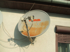 antena satelit cu 3 lnc-uri foto
