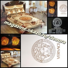 SET LENJERIE LUX PAT DUBLU MATRIMONIAL 6 PIESE 1 CEARCEAF PAT 1 CEARCEAF PLAPUMA 4 PERNE FIRMA VERSACE HOME COLLECTION BEJ AURIU MARO SATIN foto