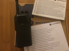 STATII MOTOROLA NOI IN CUTIE PLUS KIT MIC LARINGOFON foto