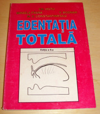 EDENTATIA TOTALA - Em. Hutu / Mihaela Pauna / V. Bodnar / M. V. Constantinescu foto