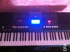 Orga clapa Yamaha PSR E-423 noua foto