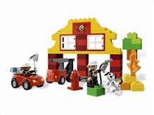 Prima Mea Statie De Pompieri Din Seria Lego Duplo foto