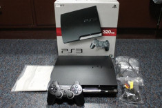 Playstation 3 - PS3 Slim modabil, 320 Gb + 2 controllere + jocuri + hdmi foto