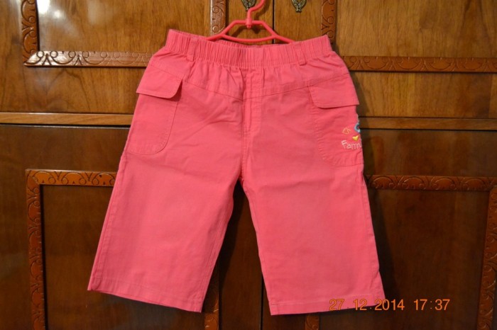 Pantaloni roz 3/4 Pantaloni roz 3/4