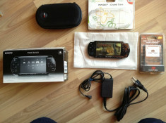 psp slim&amp;amp;lite 2004 Sony Playstation Portable modat-la cutie ,multe accesorii foto