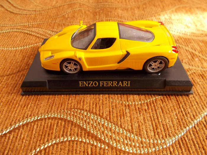 ENZO FERRARI , 1/43 , MACHETA .