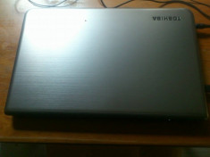Laptop Toshiba P75-A7200 i7 foto