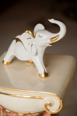 Elefant mic alb cu aur, din portelan(OUTLET)SHOWROOM CLASSLIFE foto