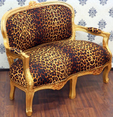 SOFA PENTRU COPII DIN LEMN MASIV AURIU CU TAPITERIE LEOPARD foto