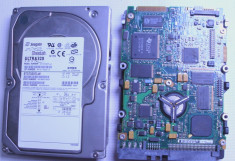 lot de 2 hard disk Seagate 73 gb viteza 10.000 ST373405LW ultra SCSI foto