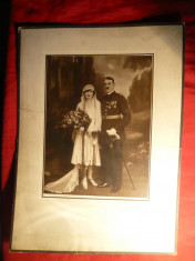Fotografie de nunta- Ofiter in mare tinuta cu decoratia Coroana Romaniei ,Crucea foto