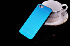 Husa MOTOMO blue bleu Iphone 4 4S + folie protectie ecran foto