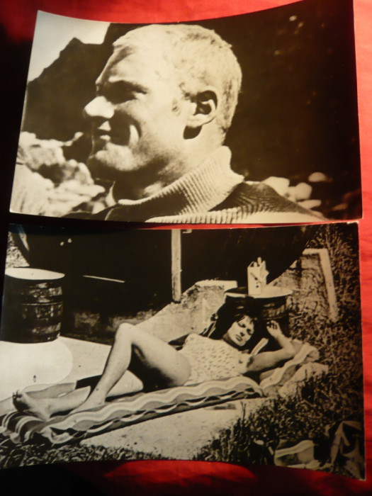 Set 2 Fotografii din Filmul : Cehoslovacia , Pamant Necunoscut ,dim.= 23x15 cm