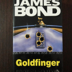 JAMES BOND - GOLDFINGER -- Ian Fleming -- 2000, 315 p.