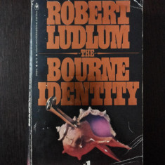 THE BOURNE IDENTITY - Robert Ludlum - 1980, 535 p.; lb. engleza