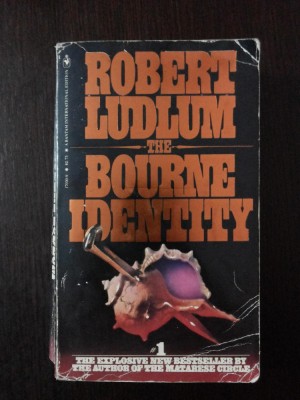 THE BOURNE IDENTITY - Robert Ludlum - 1980, 535 p.; lb. engleza foto