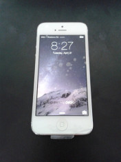 Iphone 5 alb 16 GB neverlocked- stare buna- foto