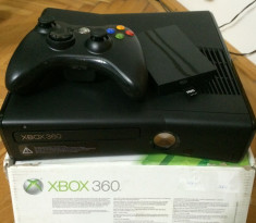 Xbox 360 Slim 4GB Modat RGH2 + HDD 320 GB foto