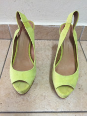 Sandale ZARA,verde neon,super comode,mar.39!! foto