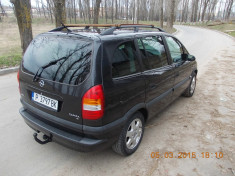 Opel Zafira foto