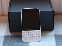 BlackBerry Q5 White foto