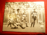 Fotografie Fotbal - Raducioiu in actiune... ,dimensiuni= 24x18 cm