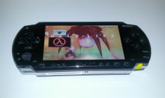 SONY PSP negru modat permanent + incarcator + joc original pe UMD - PlayStation foto