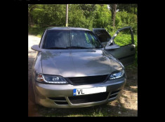 Opel Vectra B cu &amp;lt; AC &amp;gt; foto