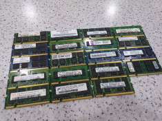 lot 19 memorii laptop de 1 Gb ddr2 diferite frecvente , pret pentru toate foto