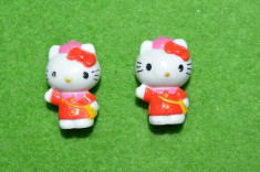 lot 2 jucarii surpriza ou Kinder Helo Kitty, 3cm plastic foto