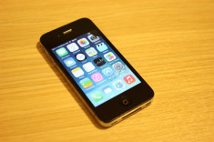 Apple Iphone 4 16 GB negru Never Locked liber de retea foto