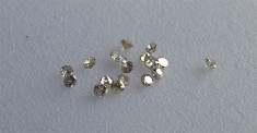 DIAMANTE NATURALE ALBE, cu diametrul de 1.4 mm, - 0.012 ct./buc. foto