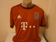 TRICOU BAYERN MUNCHEN ROBBEN SEZON 2015-2016 MARIME M foto