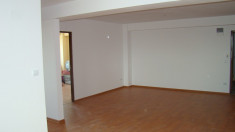 Apartament Bacau, 2 camere bloc nou, zona NORD foto