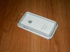 Apple iPhone 4 / 4S Bumper White MC668ZM/B , nou , original 100% , sigilat foto