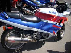 Dezmembrez Honda CBR 600 F1 pc23 foto