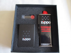 Bricheta ZIPPO. foto